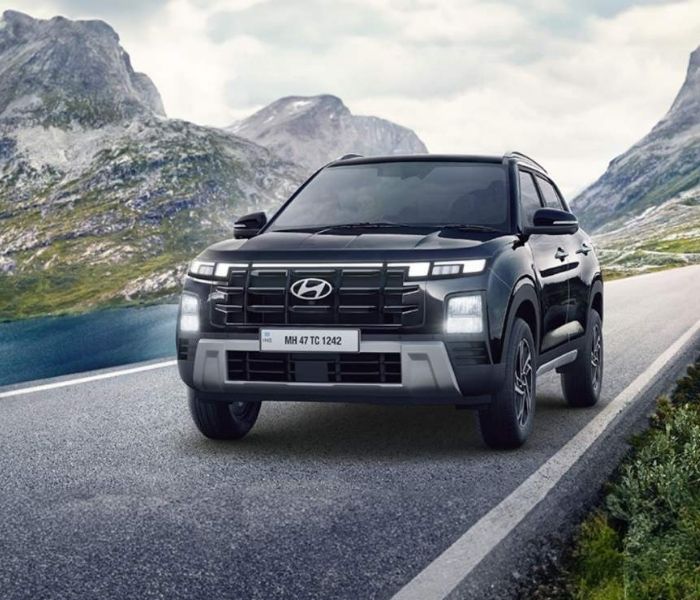 XUV 700